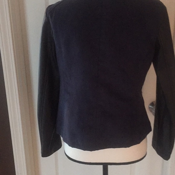 Short jacket - Picture 3 of 3